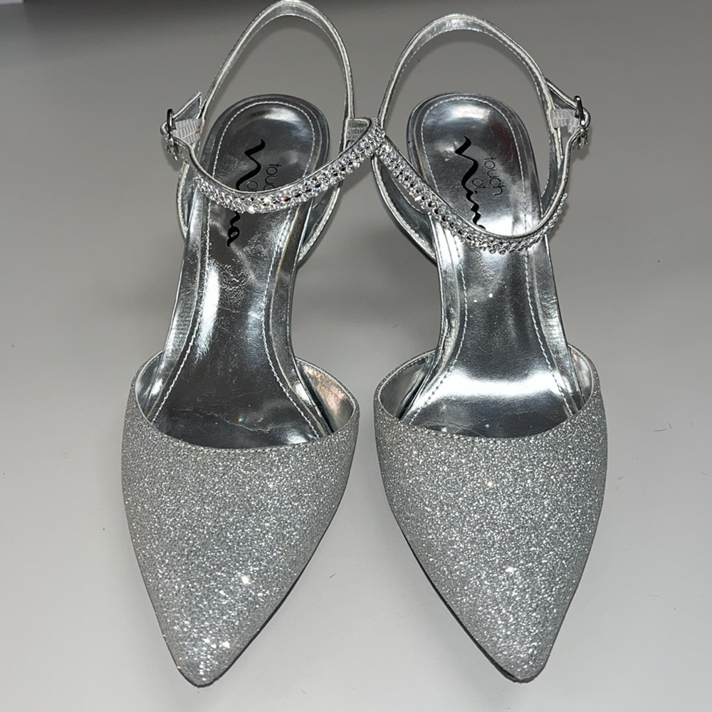Nina sparkle silver kitten heeled strap formal shoes size 8 with box